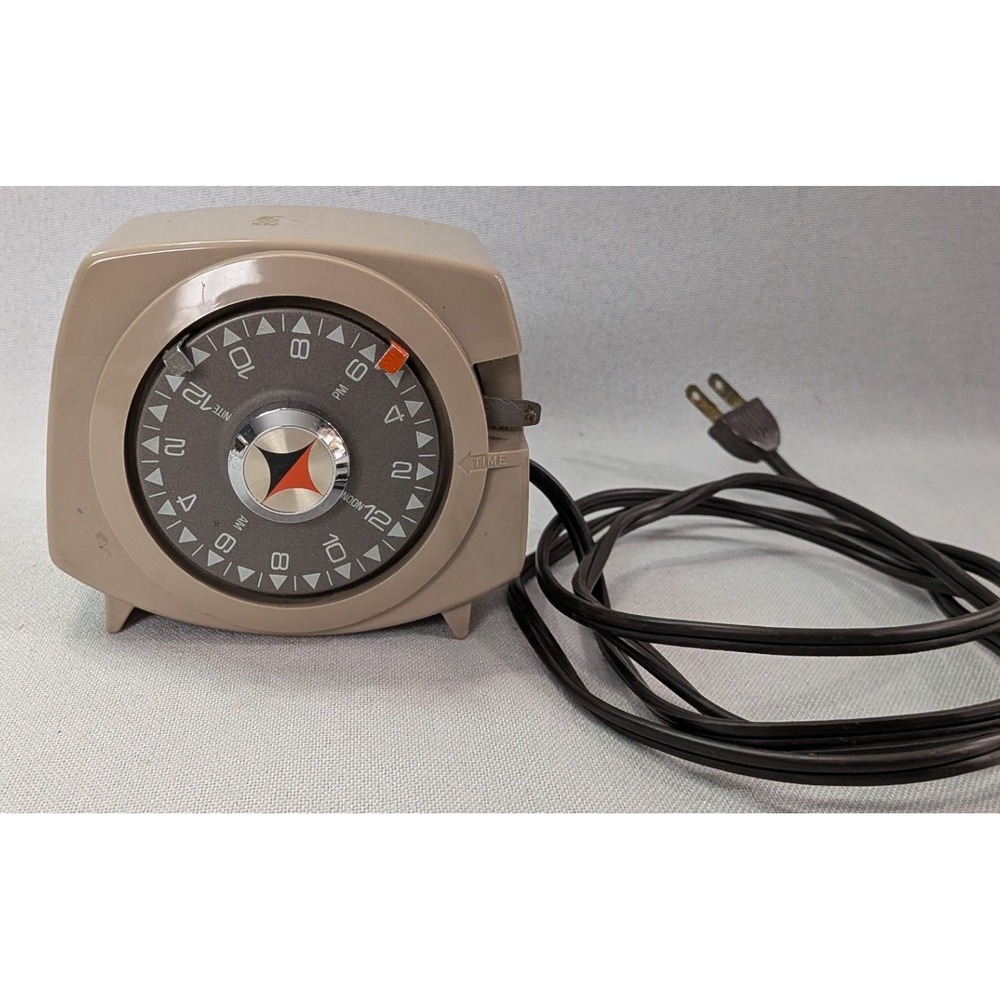 Intermatic Time-All Appliance Timer A221-7 Tan Vintage Good Mid-Century Modern